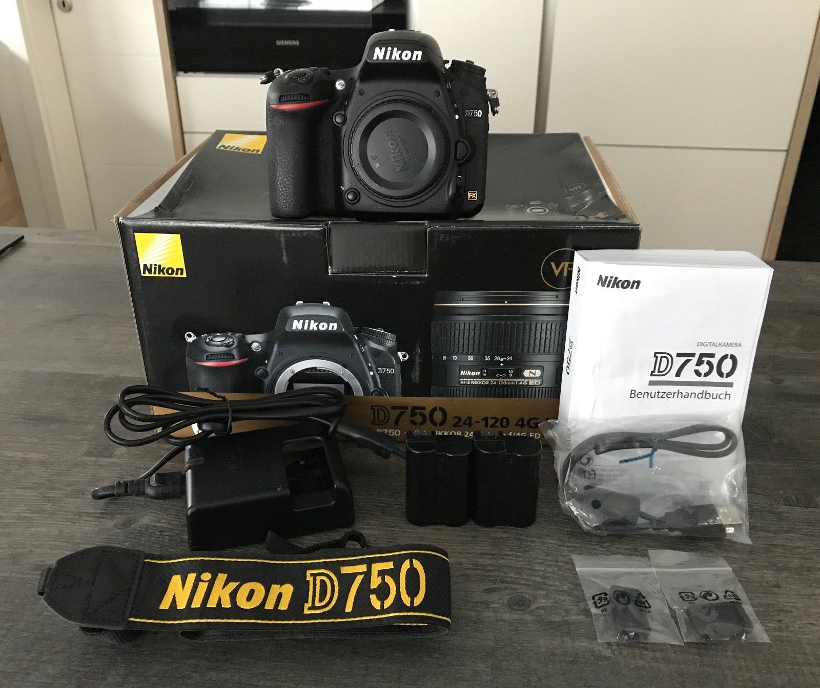 Nikon D750 24.3 MP SLR-Digitalkamera - Schwarz (Nur Gehäuse/Body) gebraucht 