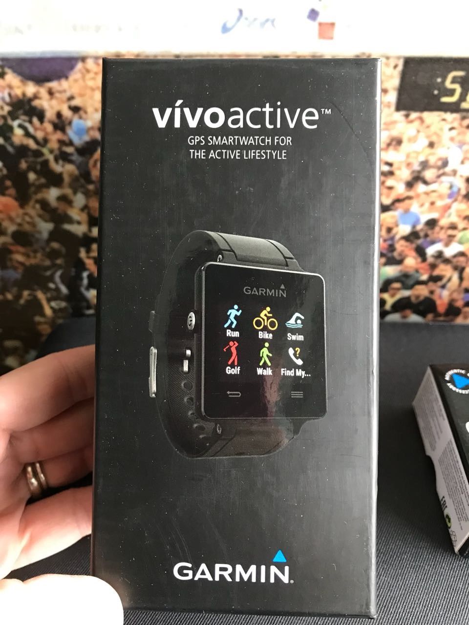Garmin VivoActive: GPS-Activity Tracker, Laufuhr, Schwimmuhr und Smartwatch