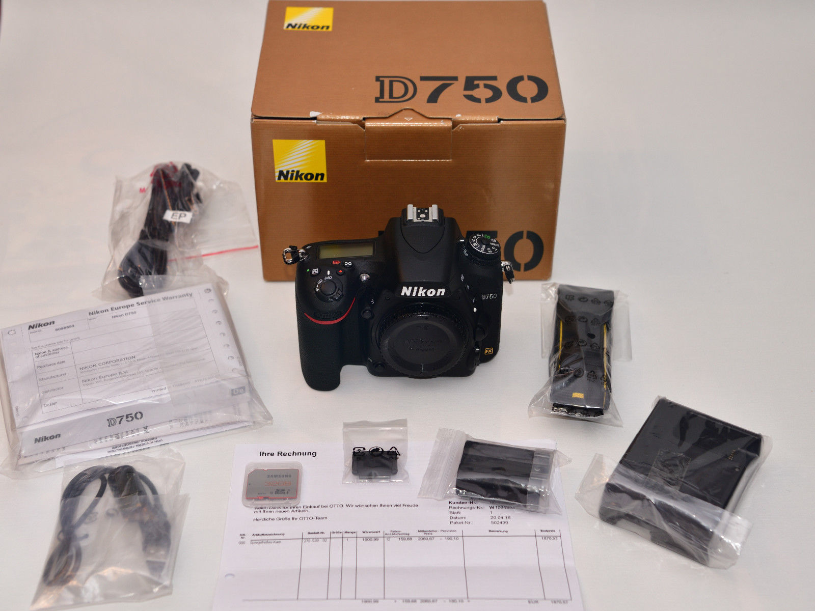 Nikon D750 24.3 MP SLR-Digitalkamera - Schwarz Neuwertig!