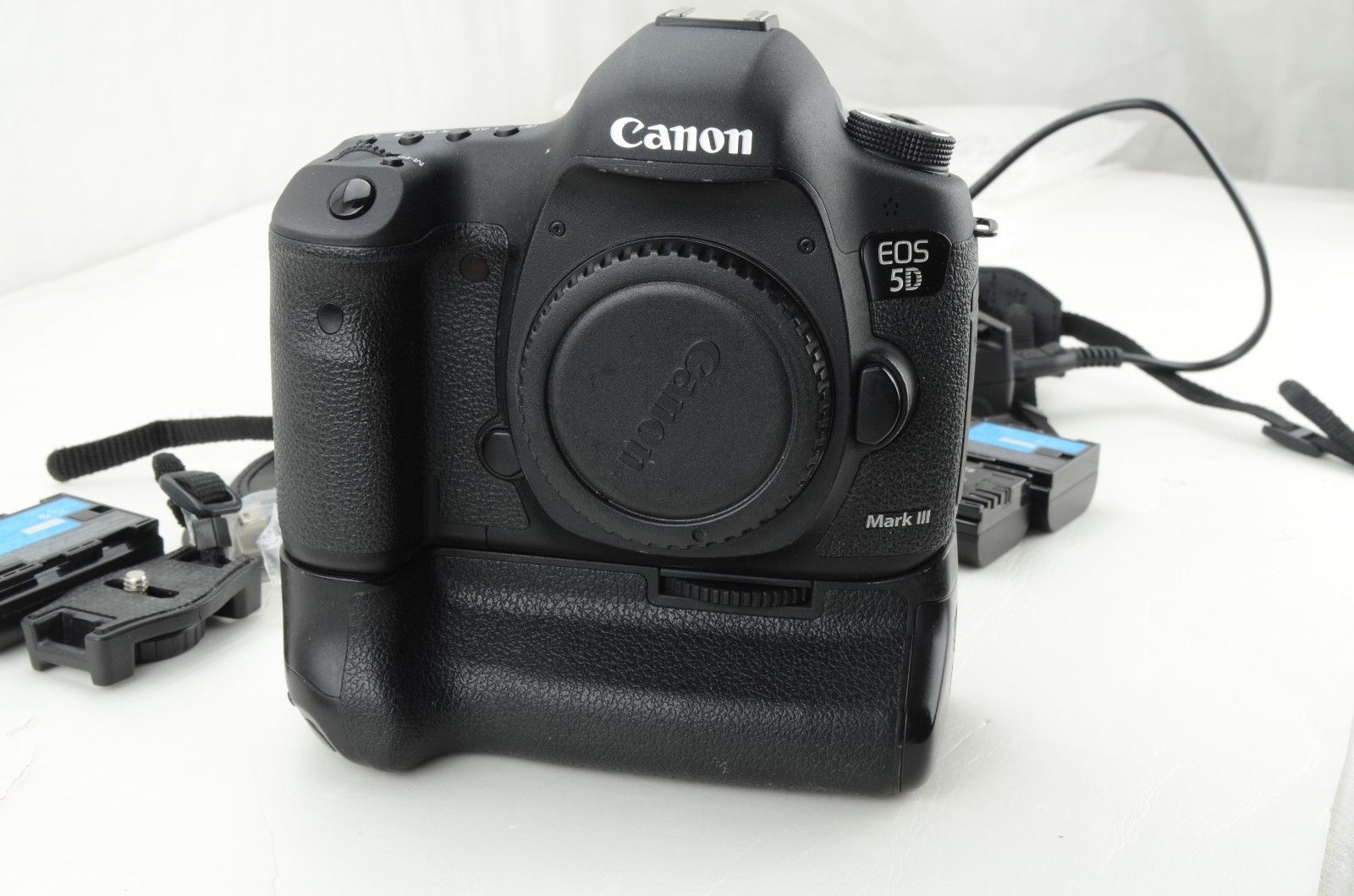 Canon EOS 5D Mark III 22.3 MP SLR-Digitalkamera, BG-E11, shutter count 50958
