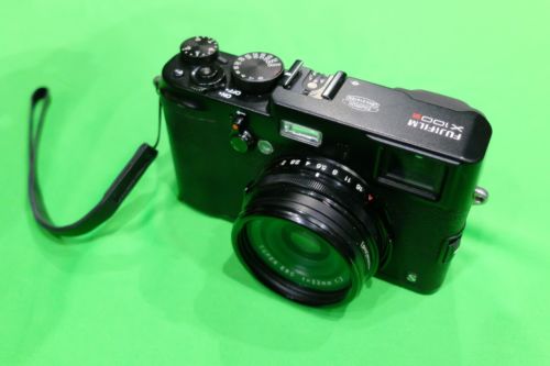 Fujifilm X series X100S 16.3MP Digitalkamera - Schwarz Retro Fuji Top Zustand