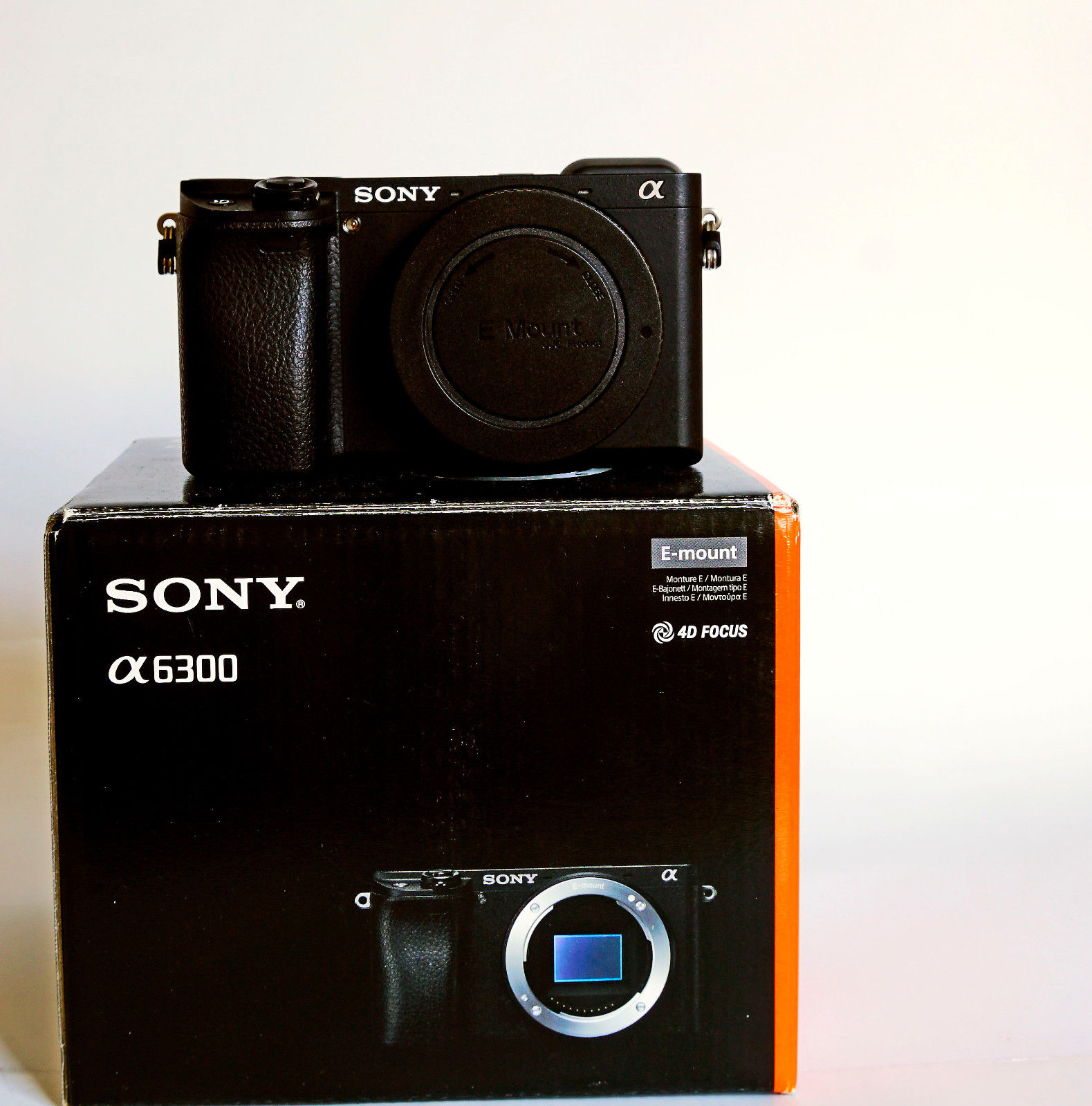 Sony Alpha a6300 (ILCE 6300) mit Objektiv SEL 1855