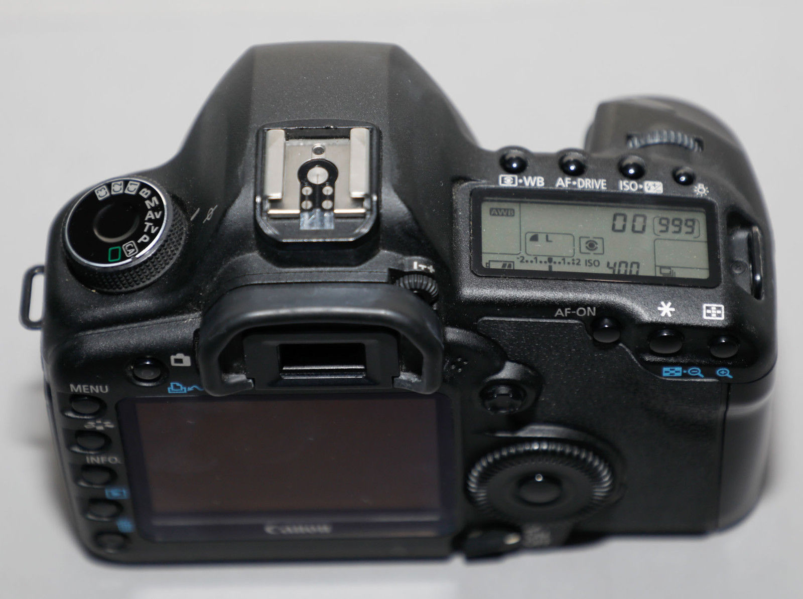 Canon EOS 5D Mark II 21,1 MP, knapp 26.000 Auslösungen