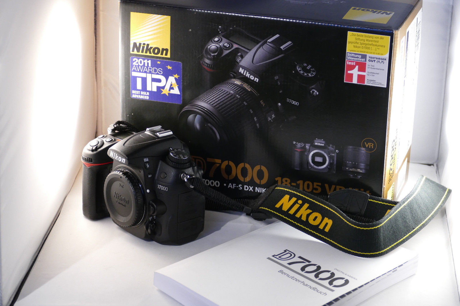 NIKON D7000 Kit DSLR Spiegelreflex-Kamera  mit 18-105 mm VR G ED Zoom in OVP
