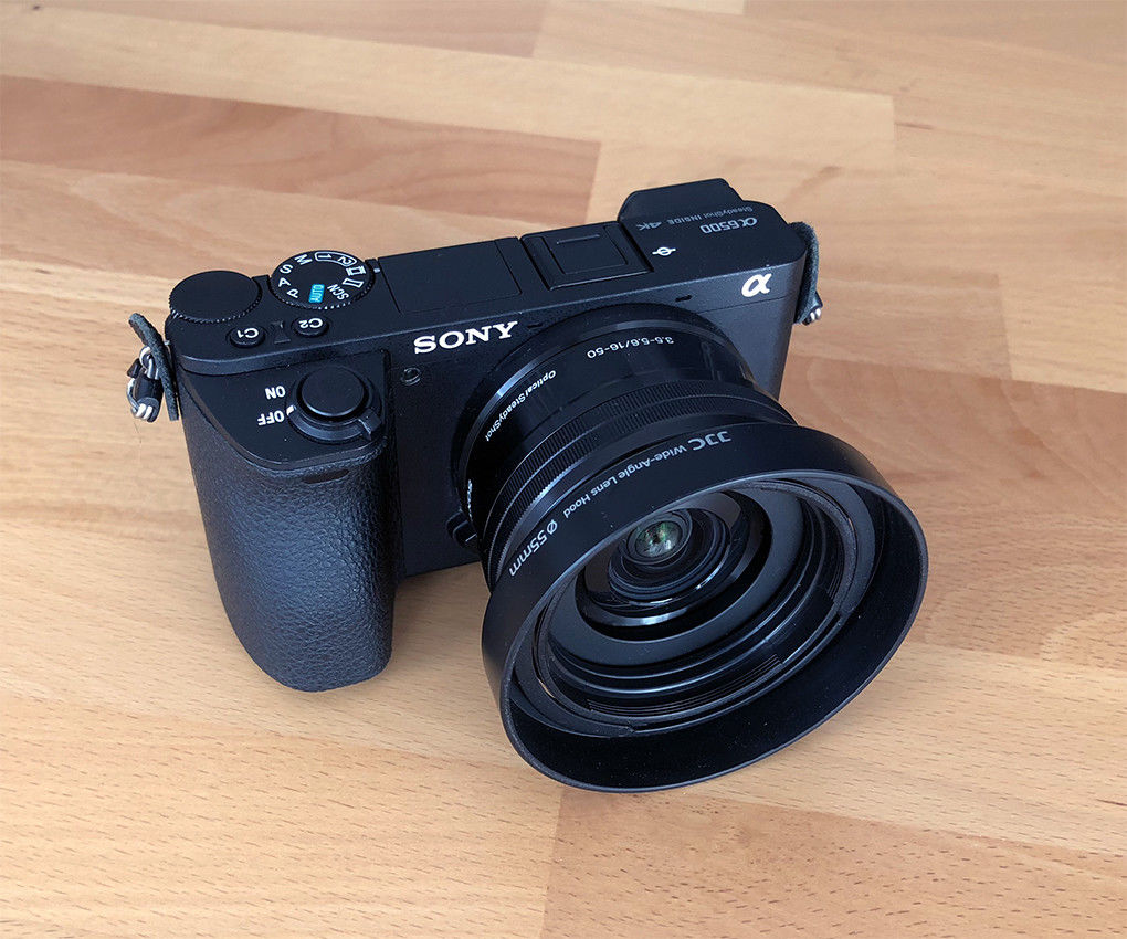 Sony Alpha ILCE-6500 24.2 MP Digitalkamera - Schwarz + 15-50 mm Objektiv 