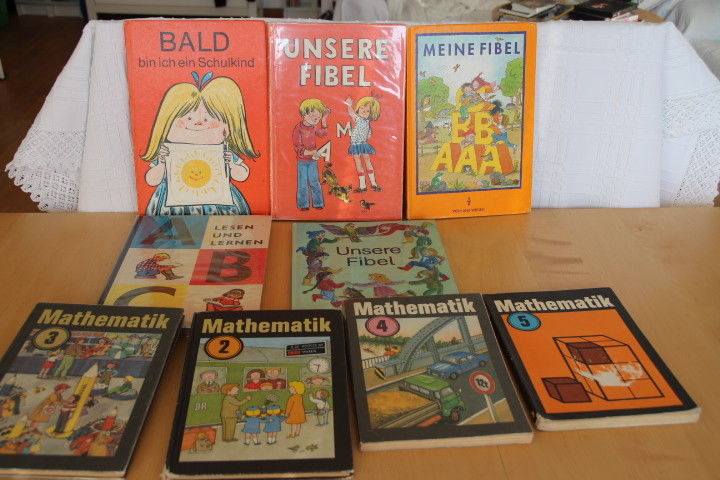 DDR Fibel, DDR Mathe-Buch, BRD Fibel, West Fibel, Schulbücher, DDR Bücher