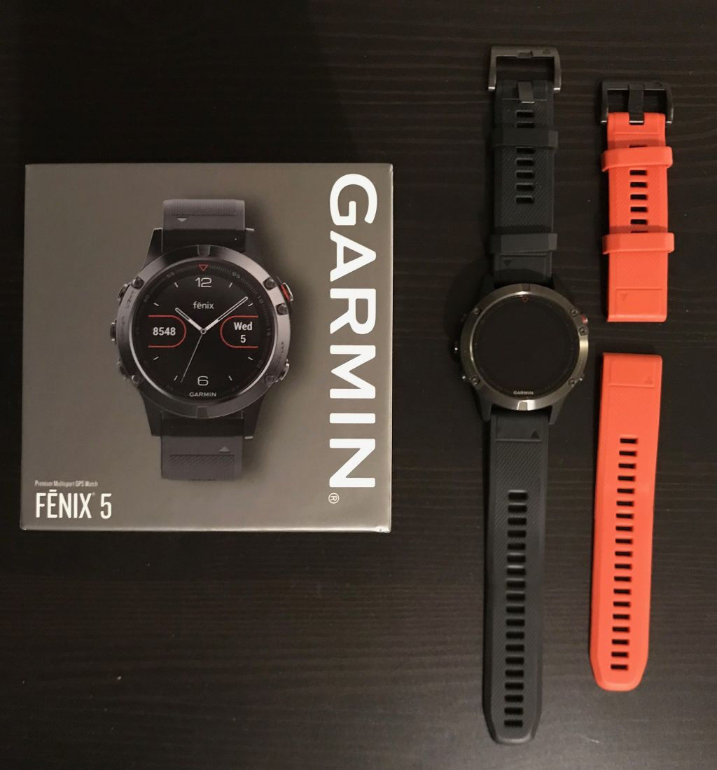 Garmin Fenix 5, GPS Uhr mit integrierter HR Messung, 19 Monate Restgarantie