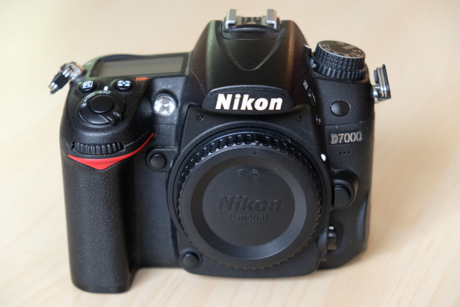 Nikon D7000 Spiegelreflexkamera OVP - 12.100 Auslösungen