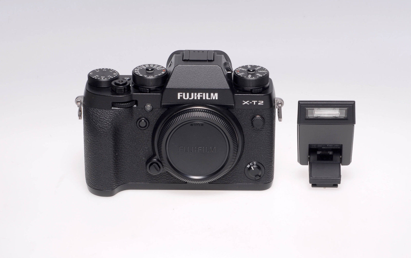 Fujifilm X series X-T2 - Schwarz - Gehäuse mit Blitz - gebraucht