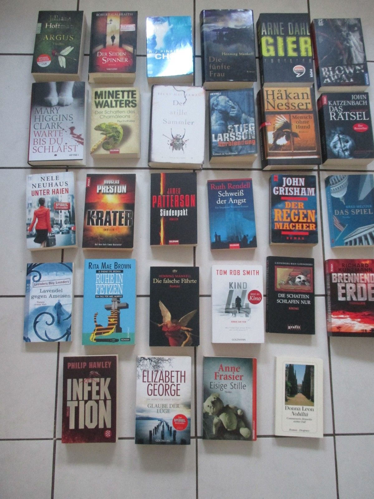 28 Bücher Bücherpaket Krimis Kriminalsromane Thriller