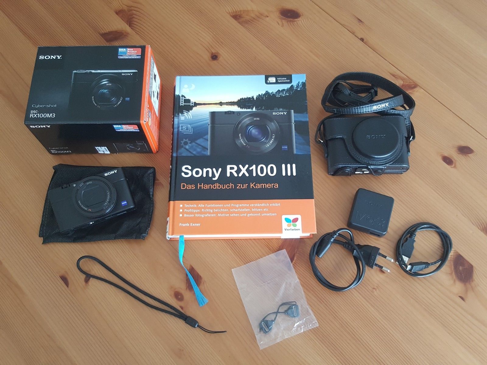 Digitalkamera Sony DSC-RX100M3 / III - inkl. Zubehörpaket - sehr guter Zustand