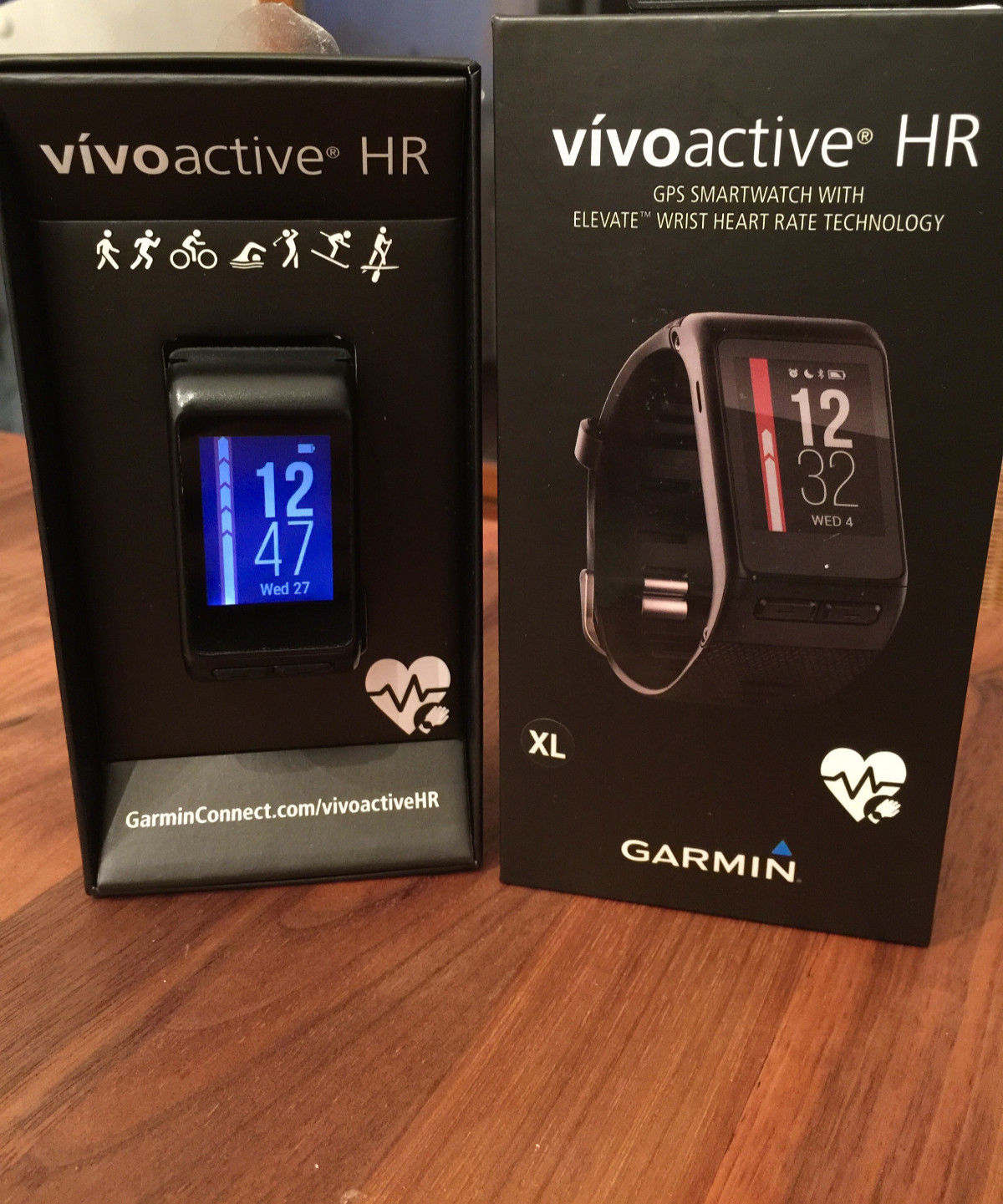 Garmin Vivoactive HR GPS Smartwatch/Fitnesstracker mit Zubehör