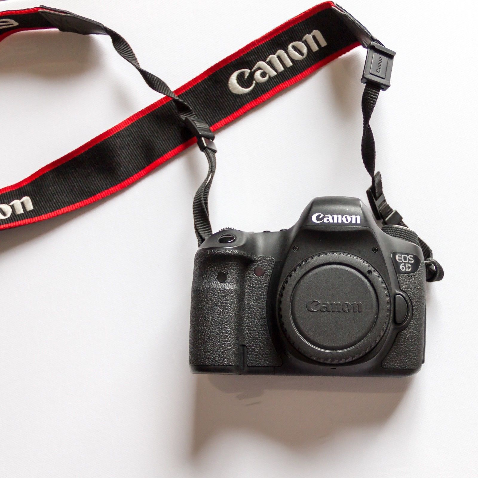 Canon EOS 6D 20,2 MP SLR-Digitalkamera - Schwarz / mit Canon Lens EF 50mm 1:1,4