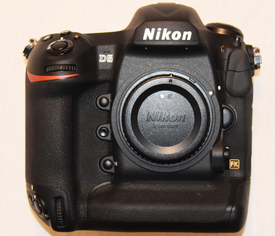 Nikon D D5 20.8MP Digitalkamera - Schwarz (Nur Gehäuse) 
