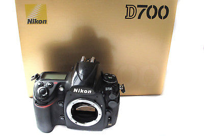Nikon D700 Gehäuse / body mit ca. 34415 Auslösungen / clicks - D 700