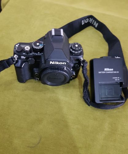 Nikon Df Kit schwarz - Digitale SLR-Kamera 16,2 MP Nur 3183 Shutter Count! 