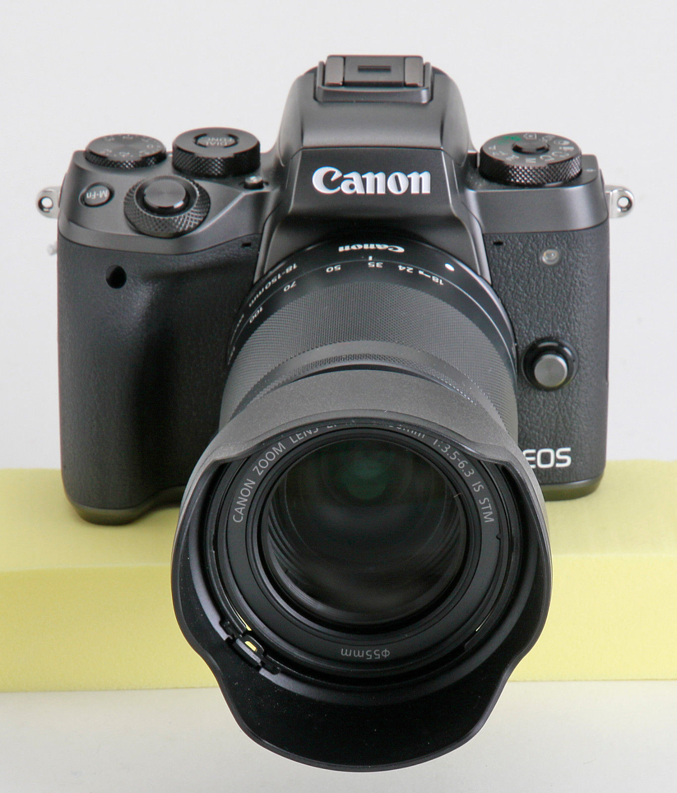 CANON EOS M5 Kit EF-M STM Systemkamera 24.2 Megapixel mit Objektiv 18-150 mm