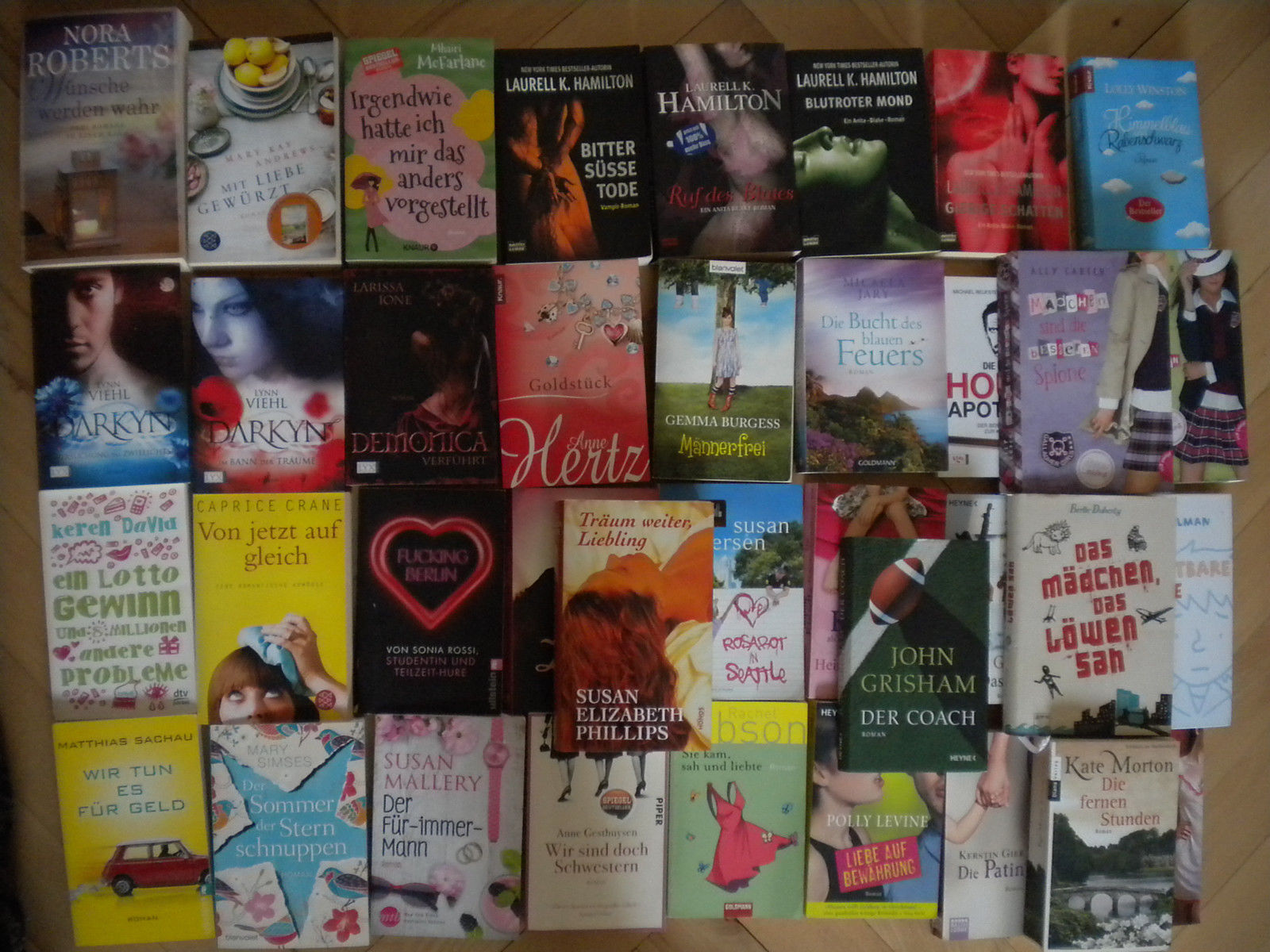 Bücherpaket 37 Frauen Romane, Liebe, Erotik, Nora Roberts, Susan Mallery, .....