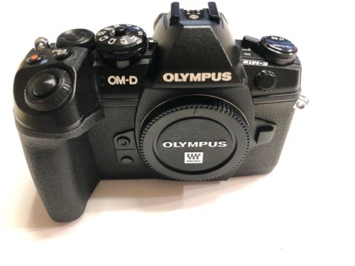 Olympus OM-D E-M1 Mark II in sehr gutem Zustand, mit Restgarantie
