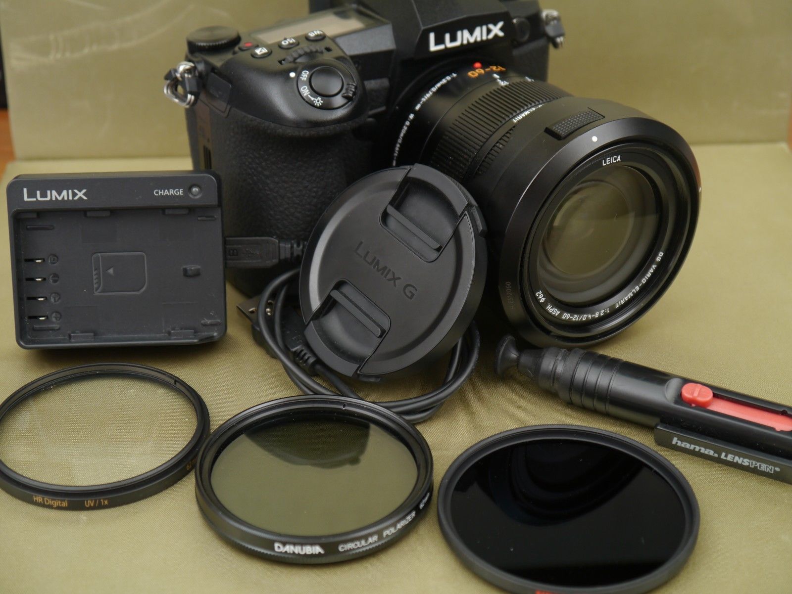Panasonic LUMIX DC-G9 20.3MP Digital Camera - mit 12-60 Objektiv & vielen Extras