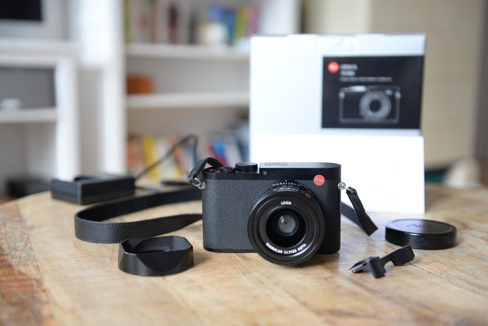 Leica Q Typ 116 24.2MP Digitalkamera - Schwarz mit 1 Jahr Garantie