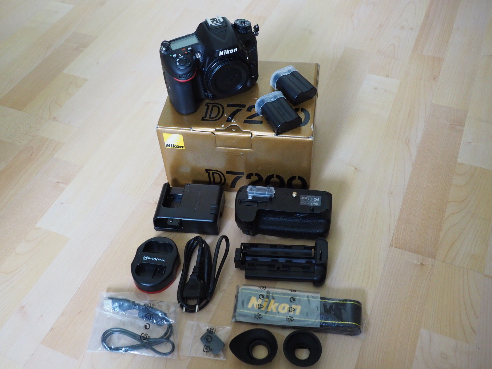 Nikon D D7200 24.2 MP SLR-Digitalkamera - Schwarz - OVP - Restgarantie