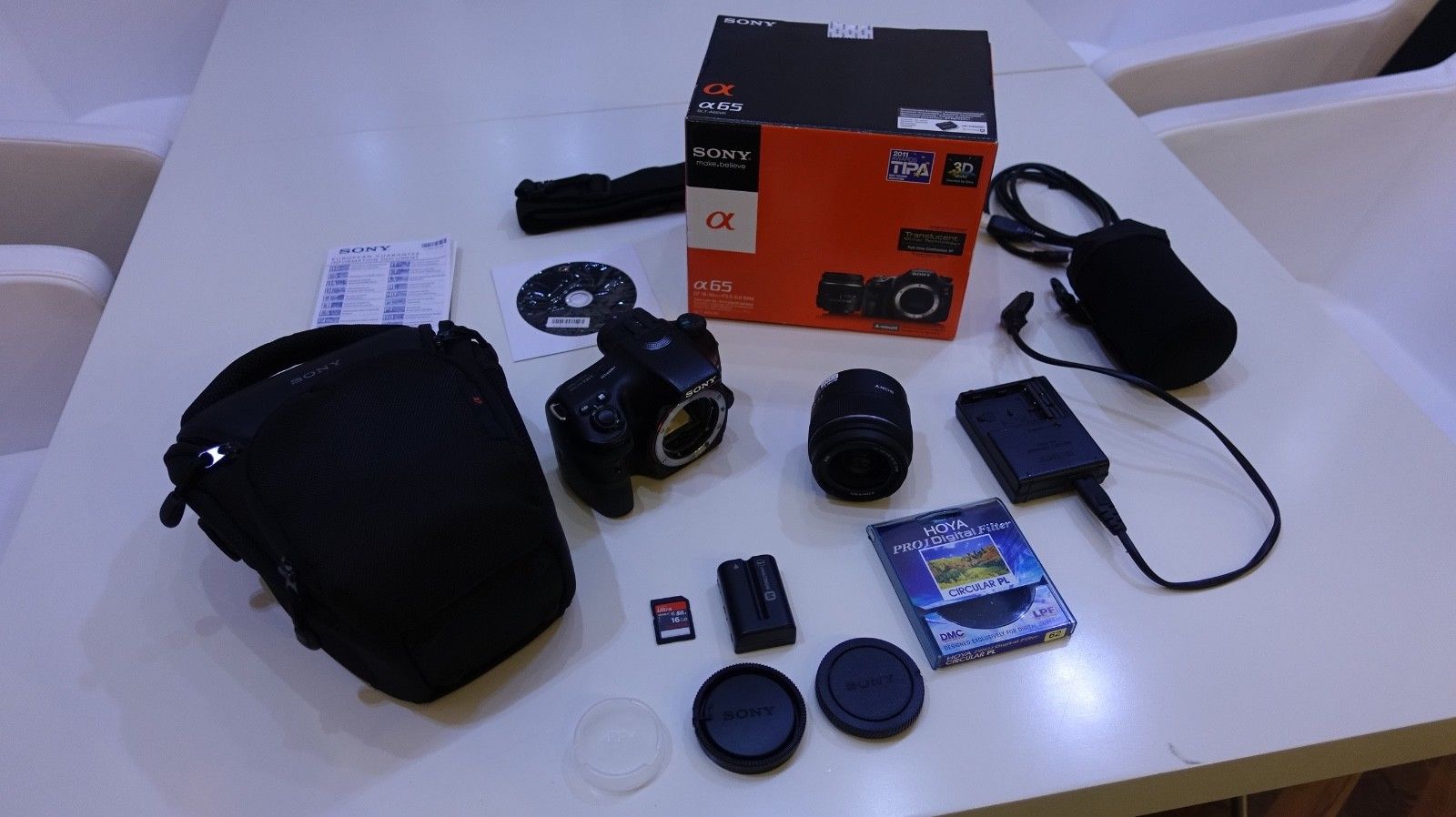 Sony Alpha SLT-A65V 24.3 MP SLR-Digitalkamera, Top Zustand mit Zubehörpaket