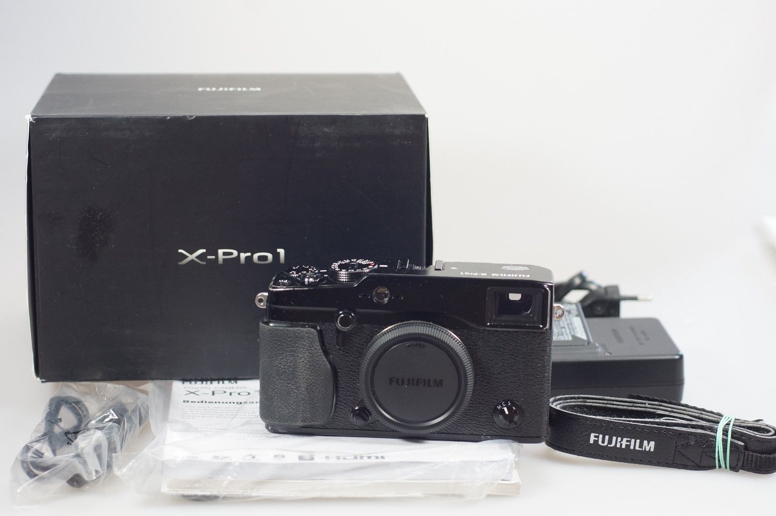 Fujifilm X series X-Pro1 16.3MP Digitalkamera - Schwarz , gebraucht Fuji 