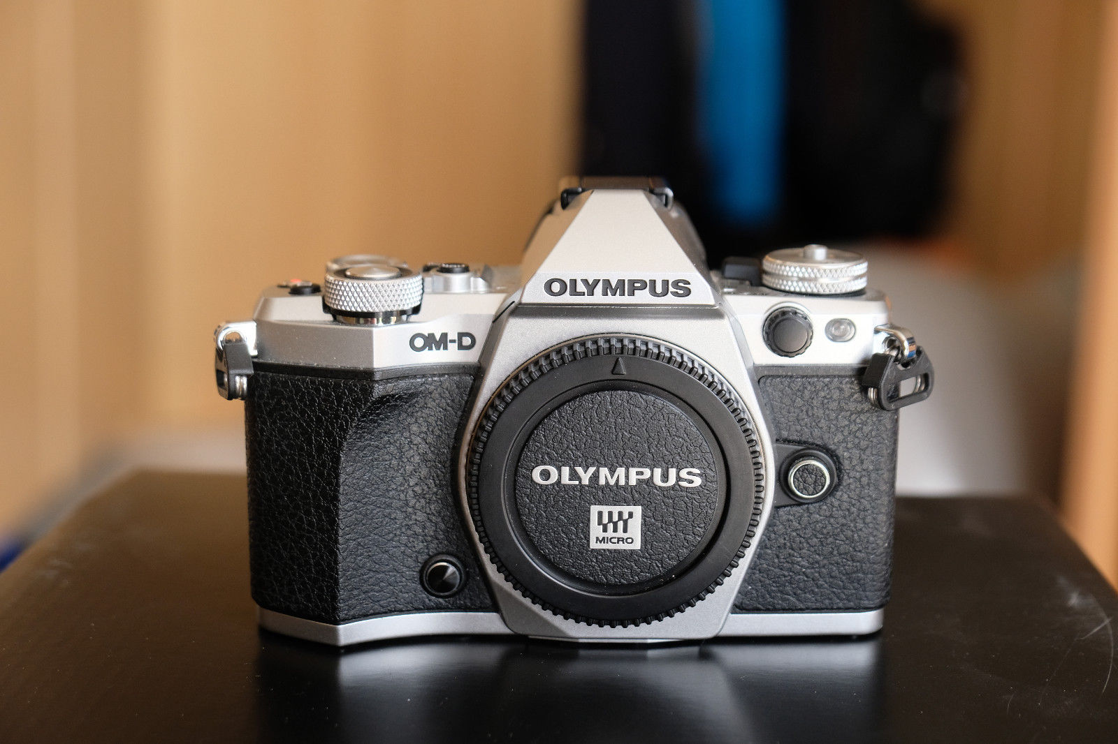 Olympus D OM-D E-M5 Mark II 16.0MP Digitalkamera nur Body + Zubehörpaket 