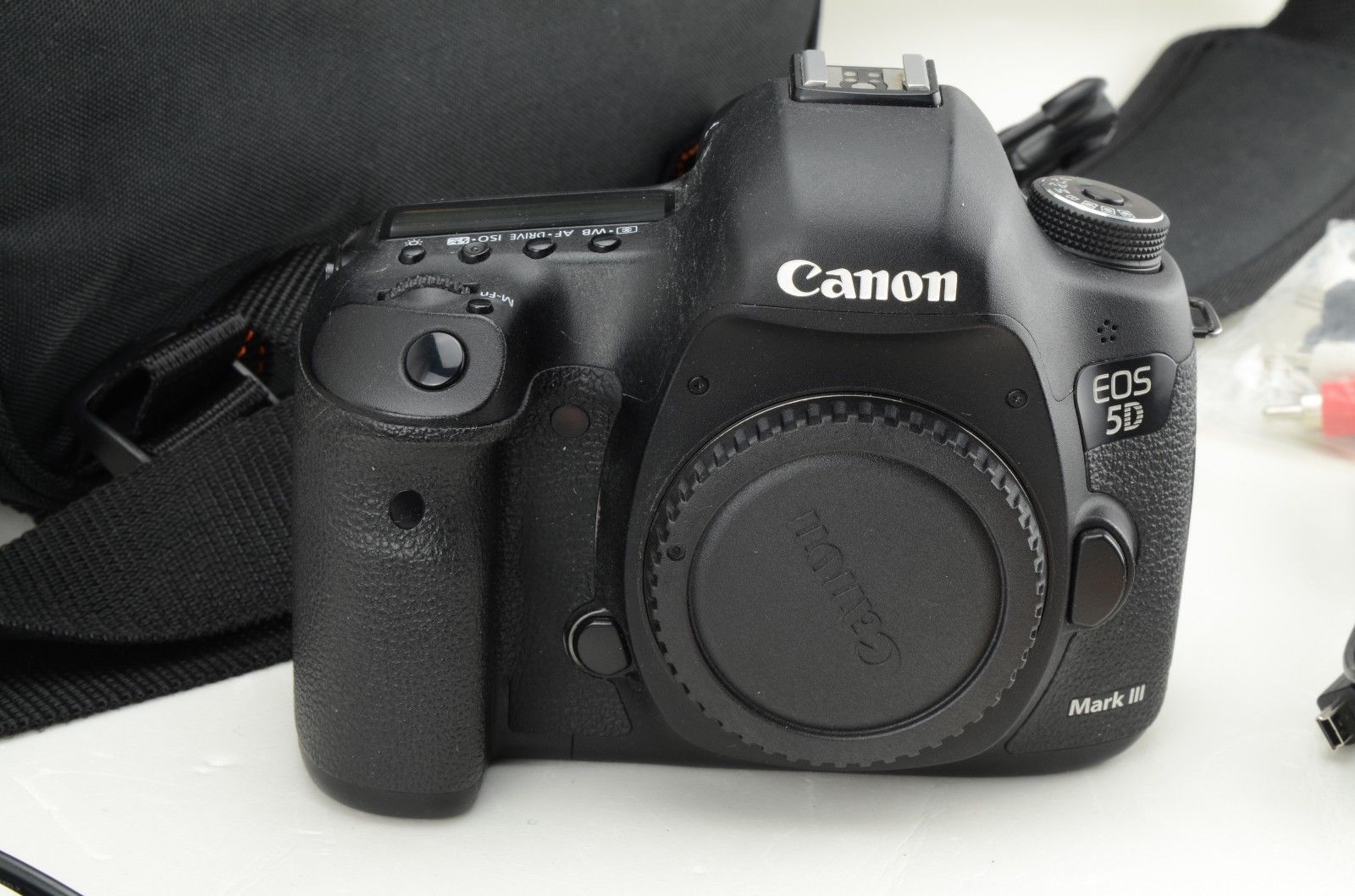 Canon EOS 5D Mark III 22.3 MP SLR-Digitalkamera - shutter count 49991