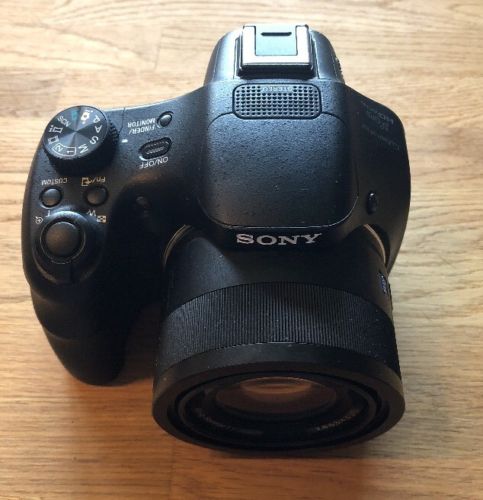 Sony DSC-HX400V Digitalkamera (20.4 Megapixel, 50-fach opt. Zoom, 7,5 cm