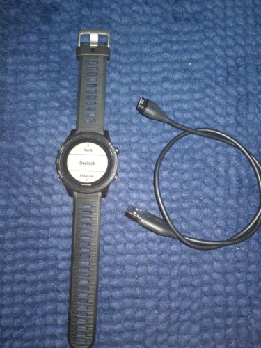Garmin Forerunner 935 GPS Triathlon Smartwatch,  schwarz Neu!