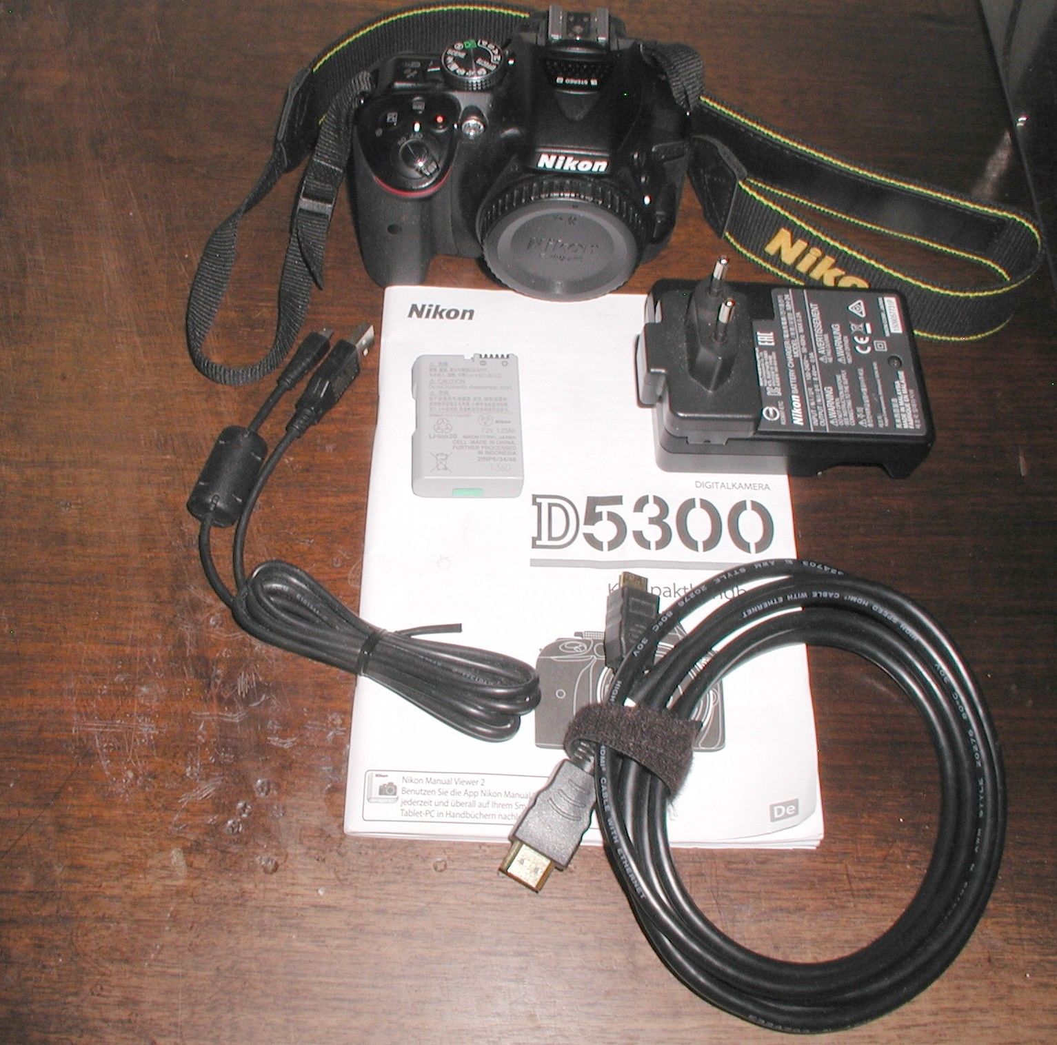 Nikon D D5300 24.2 MP SLR-Digitalkamera - Schwarz (Nur Gehäuse)