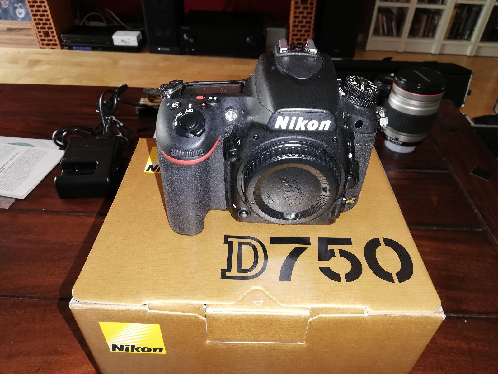 Nikon D D750 24.3 MP SLR-Digitalkamera - Schwarz (Nur Gehäuse) Vollformat