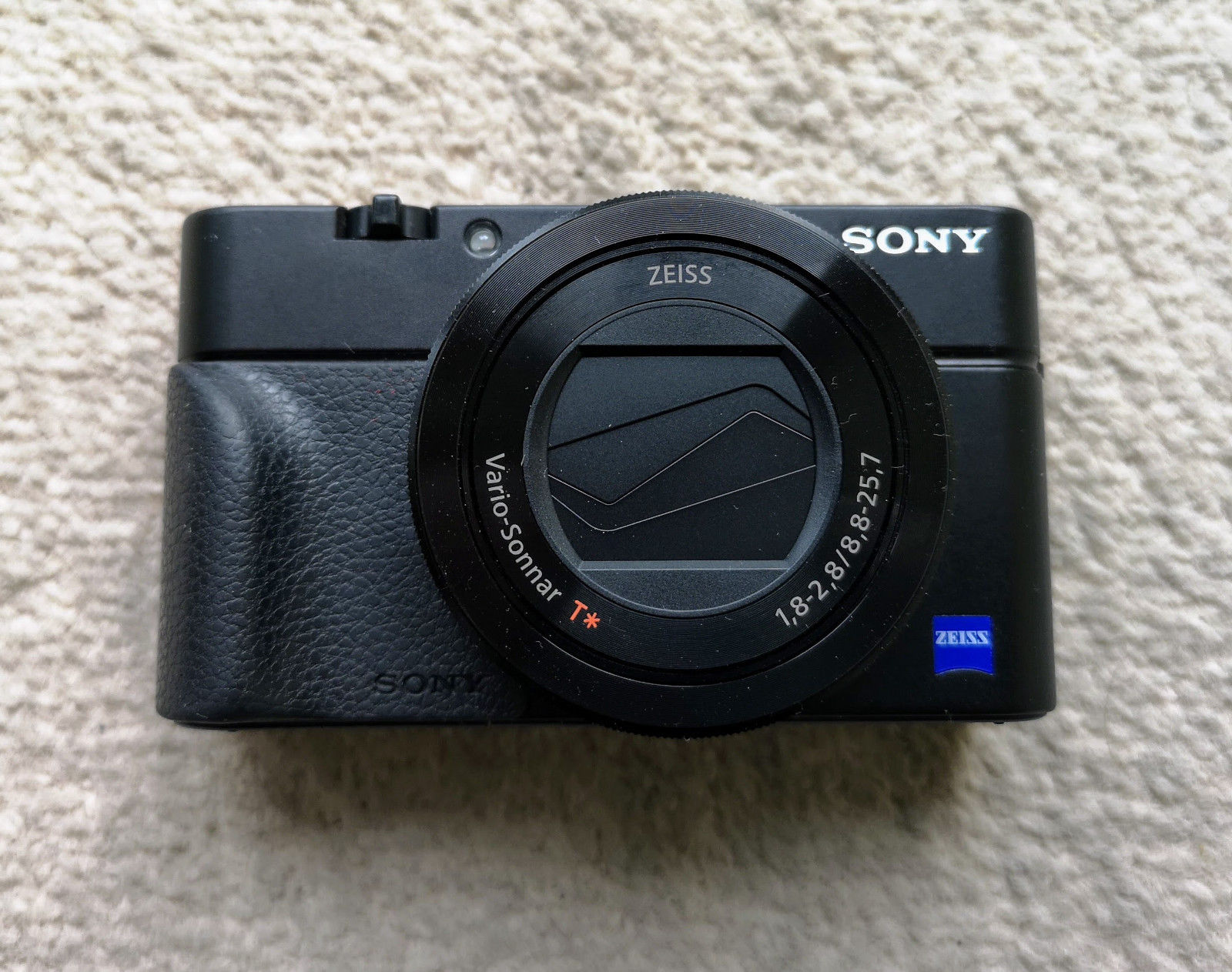 Sony Cyber-shot DSC-RX100M3 20.1 MP Digitalkamera, mit WiFi und NFC- Funktion