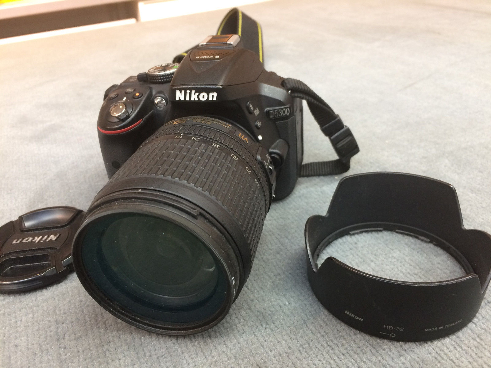 Nikon D D5300 24.2 MP SLR-Digitalkamera - Schwarz (Kit m/ AF-S DX 18-105mm f/3.5