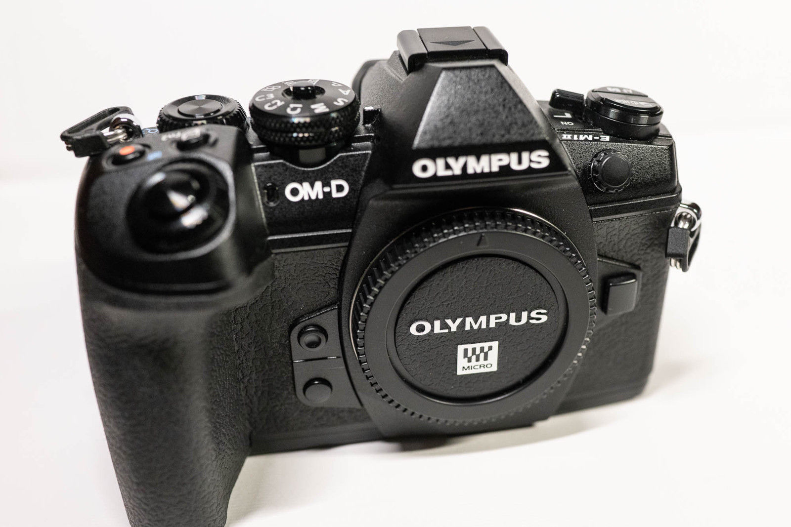 Olympus OM-D E-M1 Mark II 20.0 MP Digitalkamera - Schwarz -