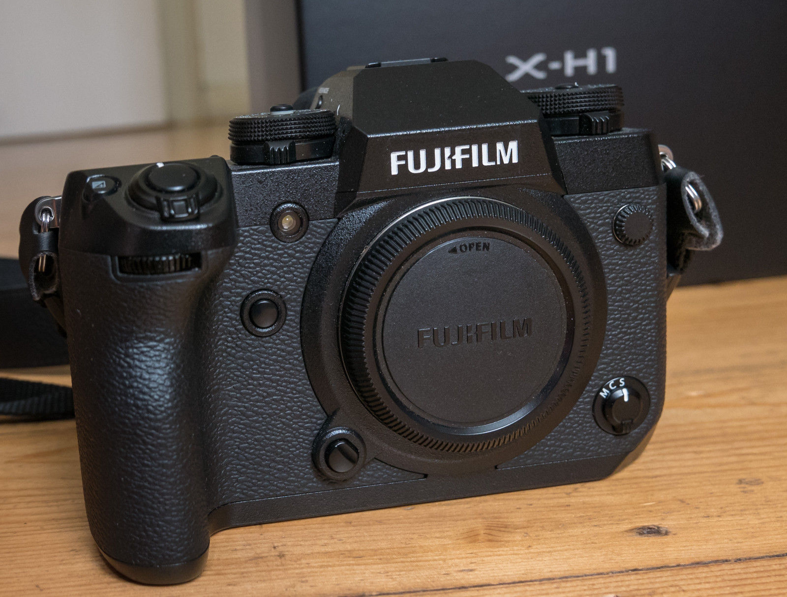 Fujifilm X-H 1