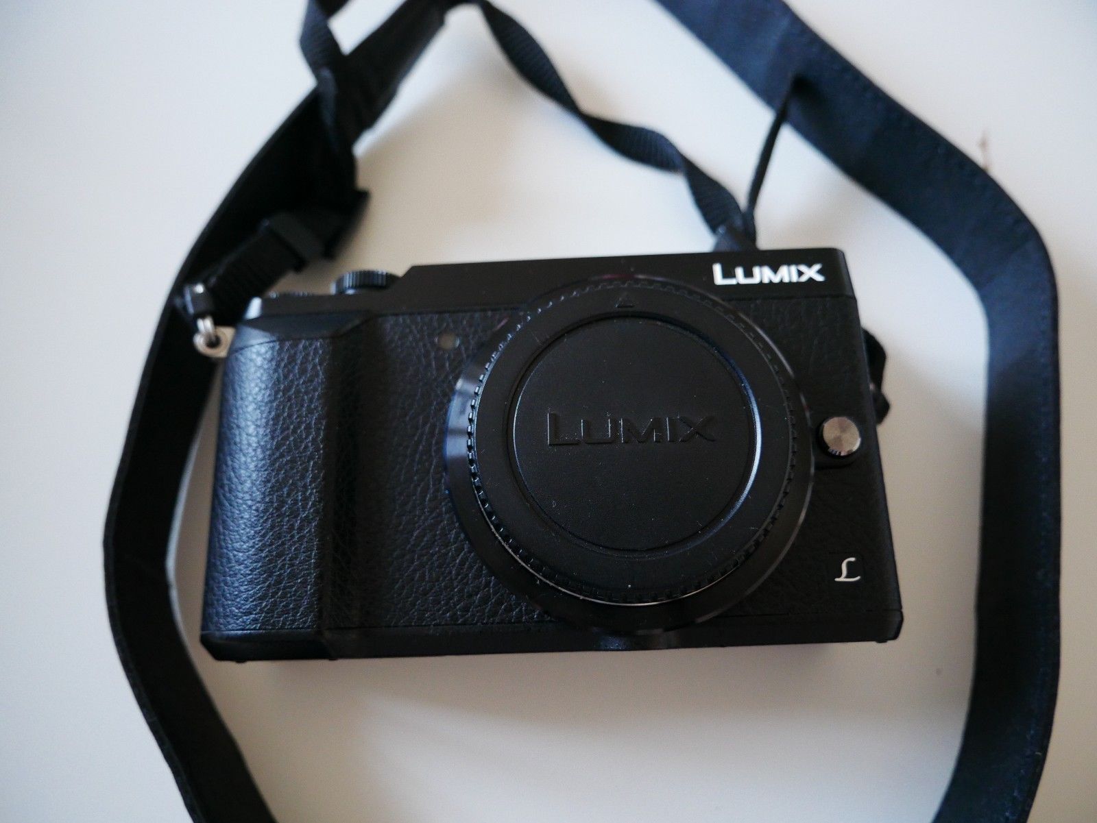 Panasonic LUMIX GX80 16.0MP Digitalkamera - Schwarz (ohne Objektiv)