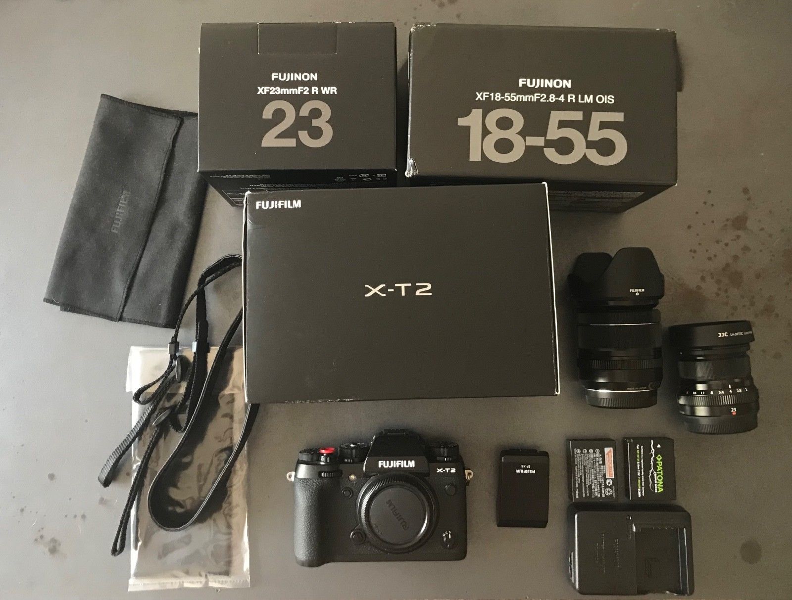 Fujifilm X-T2 Systemkamera Kit, XF18-55 mm, inkl. XF 23mm f/2 R WR Lens (Black)