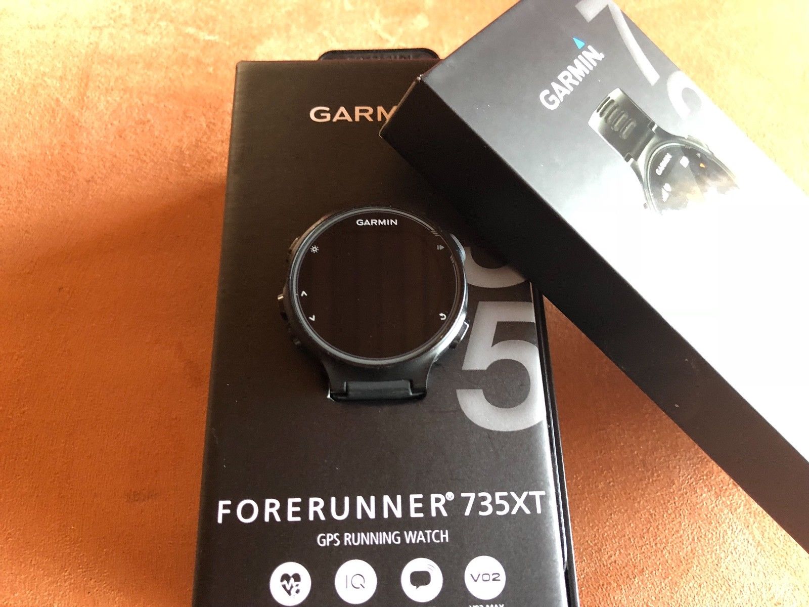 Garmin Forerunner 735XT GPS Uhr in grau, sehr guter Zustand mit OVP