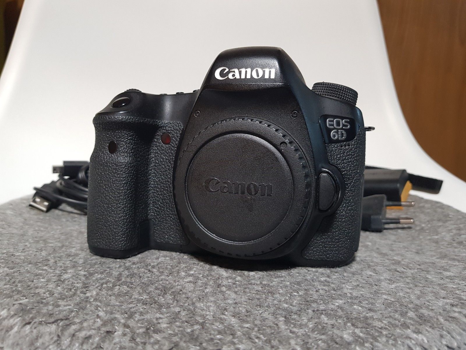 Canon EOS 6D 20,2 MP SLR-Digitalkamera Body - Originalverpackt