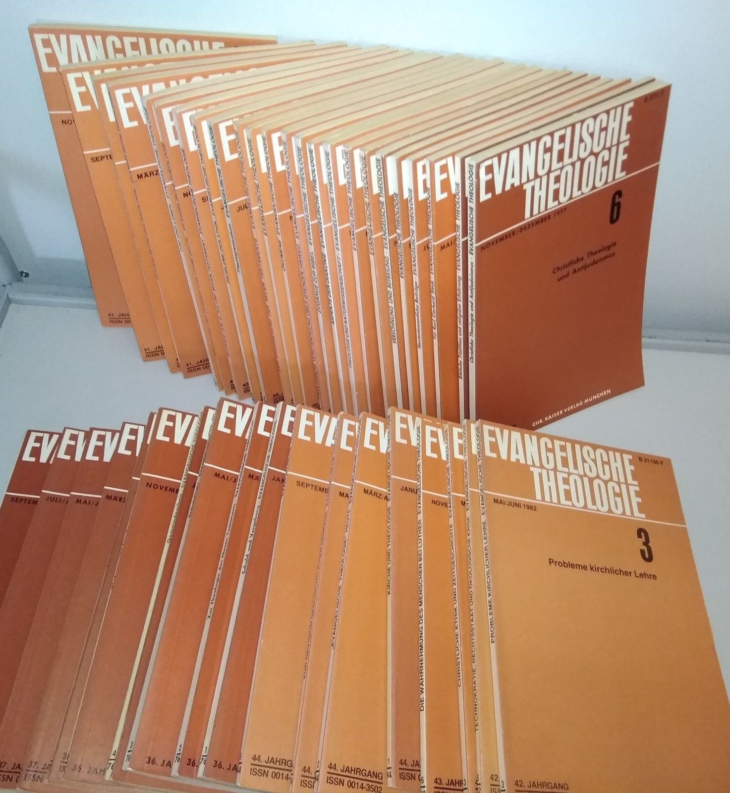 Evangelische Theologie Zweimonatsschrift - KONVOLUT aus 42 Heften 1977-82