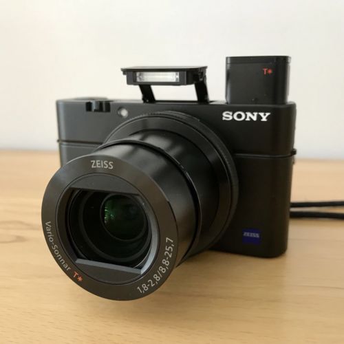 Sony Cyber-shot DSC-RX100 IV, Kamera schwarz, mit OVP u. Zubehörpaket wie neu