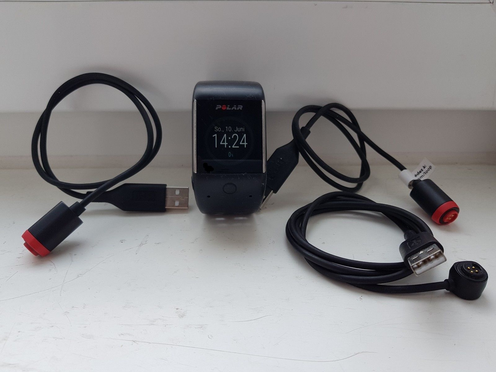 Polar M 600 Smartwatch mit 3 Magnet-Ladekabel