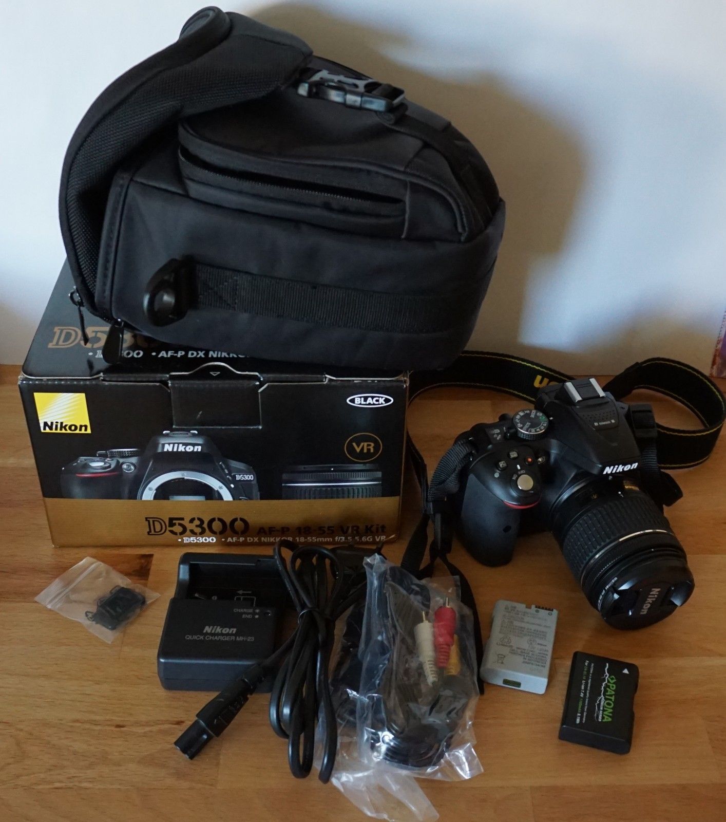 Nikon D5300 Kit mit DX AF-P VR 18-55 Digitale Spiegelreflexkamera/ Restgarantie!