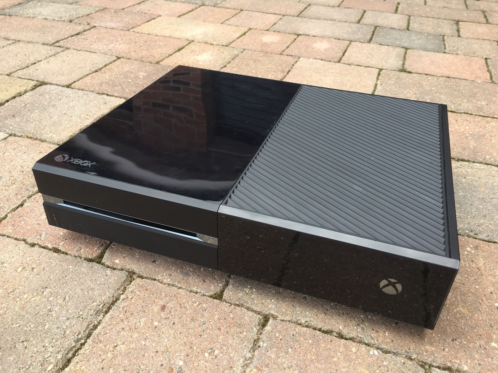 Microsoft Xbox One 500 GB Games Console Only Full Working Order 30 Day Returns