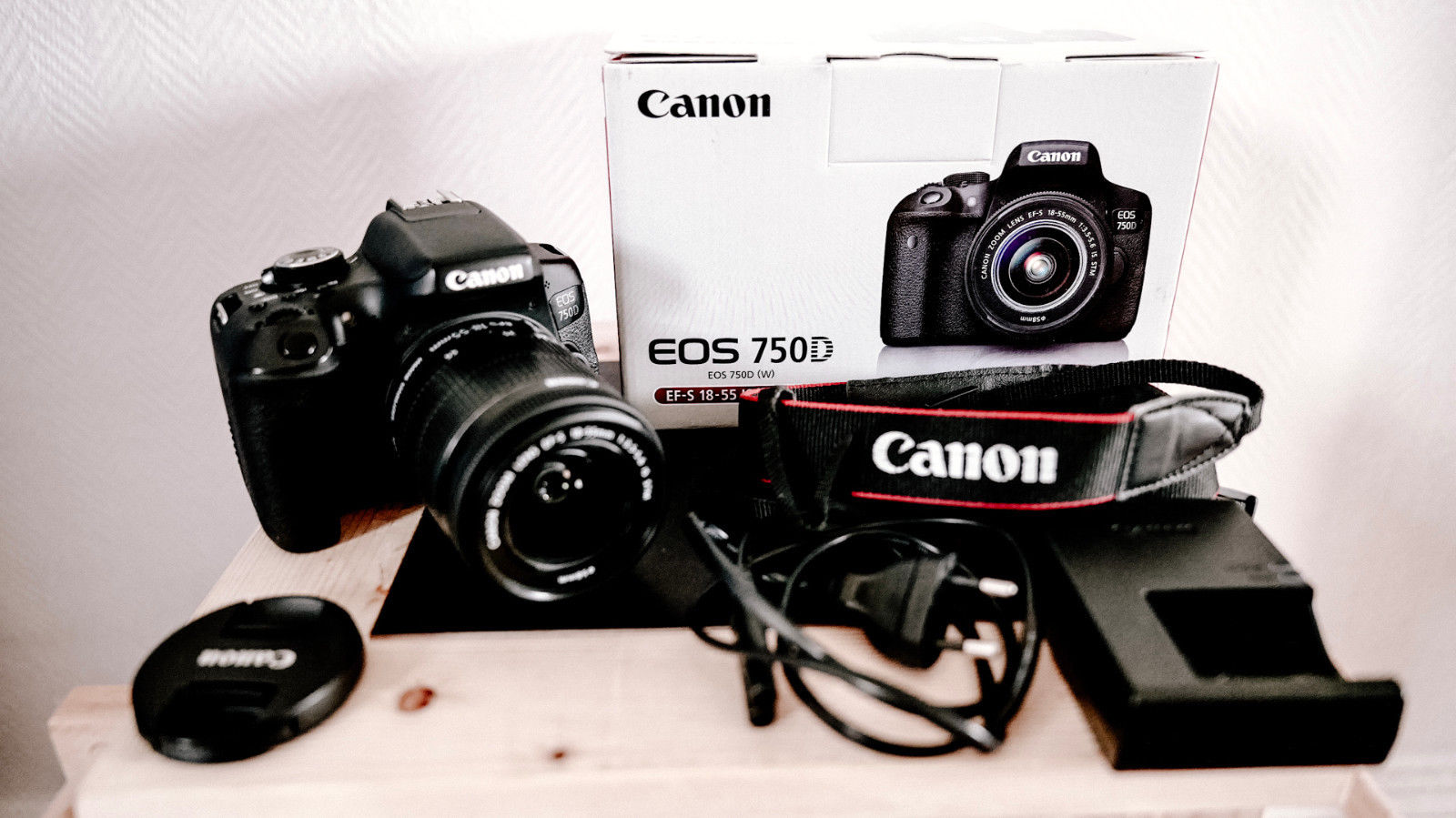 Canon EOS 750D + Kit Objektiv EF-S 18-55 / OVP / wenig benutzt! / Rechnung
