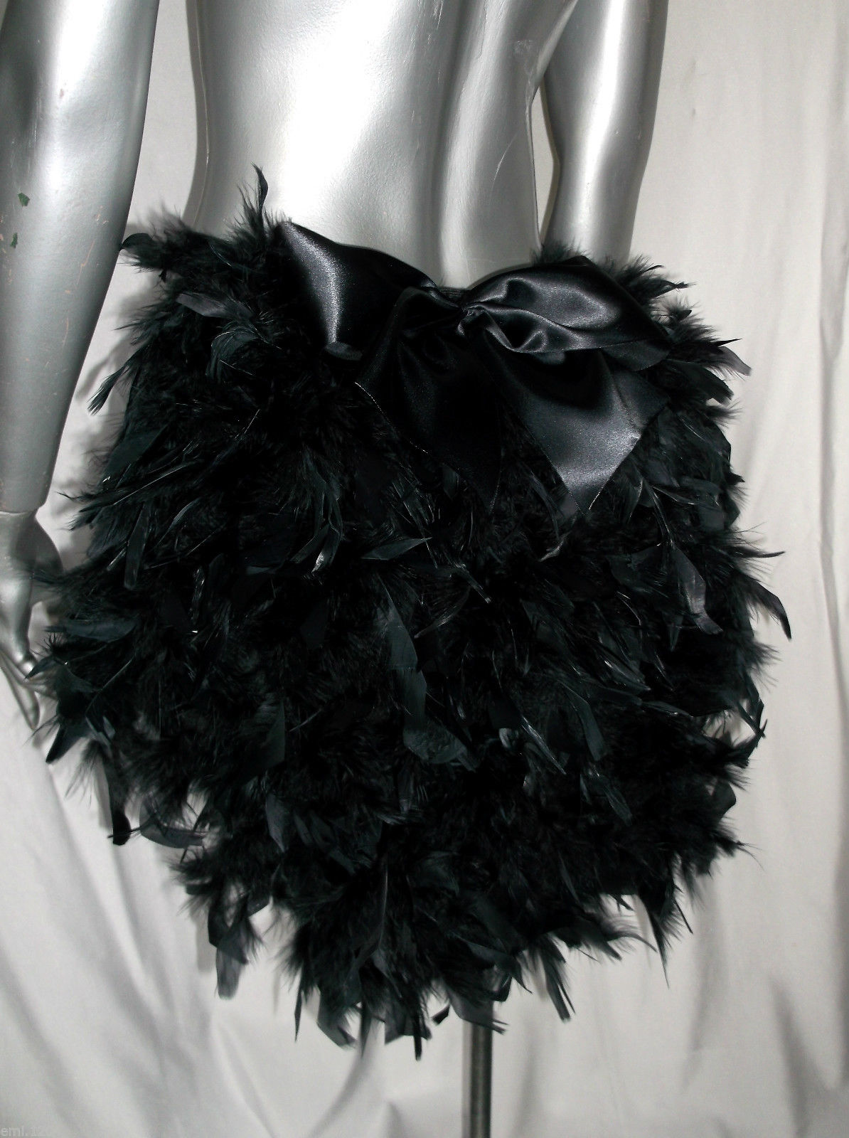 FEATHER BUSTLE WITH BOW. BURLESQUE, SHOW GIRL. BLACK