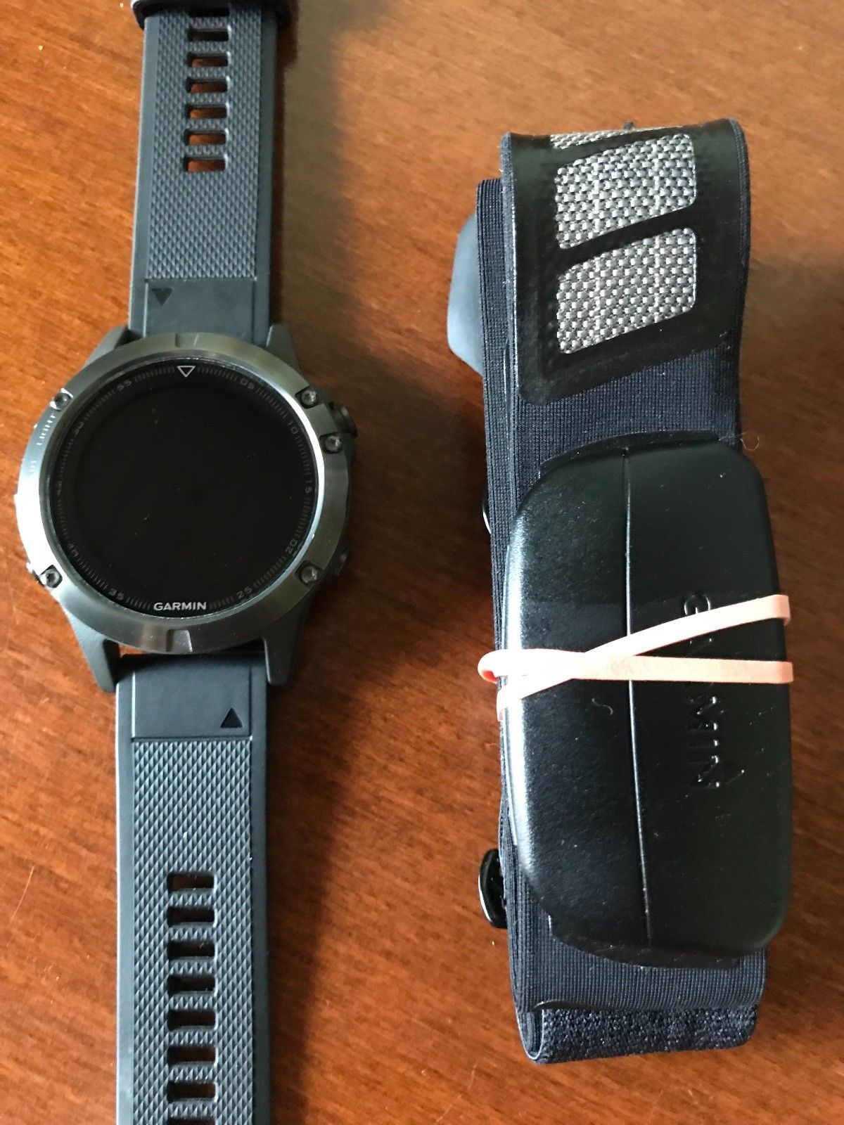 Garmin Fenix 5 grau 47 mm GPS Multisport Smartwatch incl. Brustgurt